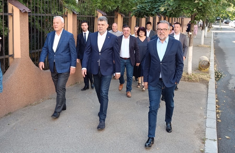 Alai social-democrat, în zi de scrutin. Ciolacu, Toma și Romașcanu, împreună la vot