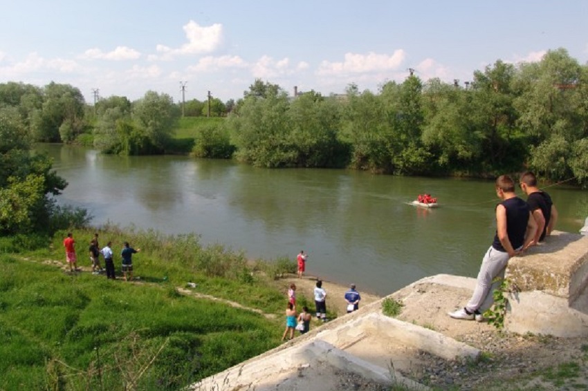 Atenție la scăldat! Pericol de înec în lacurile de acumulare și cursurile de apă