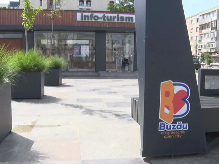 Turism la Buzău. Două zile de Info-Turism în Piața Daciei