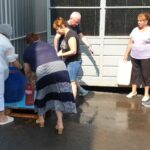 A început goana după sucul de roșii. Cozi de zeci de mașini, la o fabrică de procesare a tomatelor