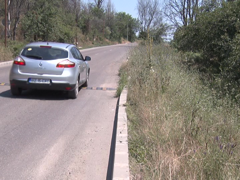 Veste așteptată. Se face trotuarul de la podul Vadu Pașii