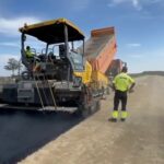 Primul asfalt pe lotul Pietroasele – Buzău al A7. Secțiunea, lungă de 14 km, ar putea fi gata în toamna anului viitor