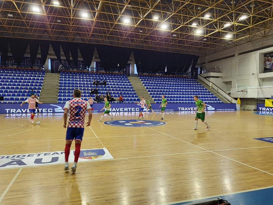 "Luceferii" pierd, după un meci cu 10 goluri