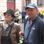 Flori pentru seniori. Primăria a premiat longevitatea și în căsnicie