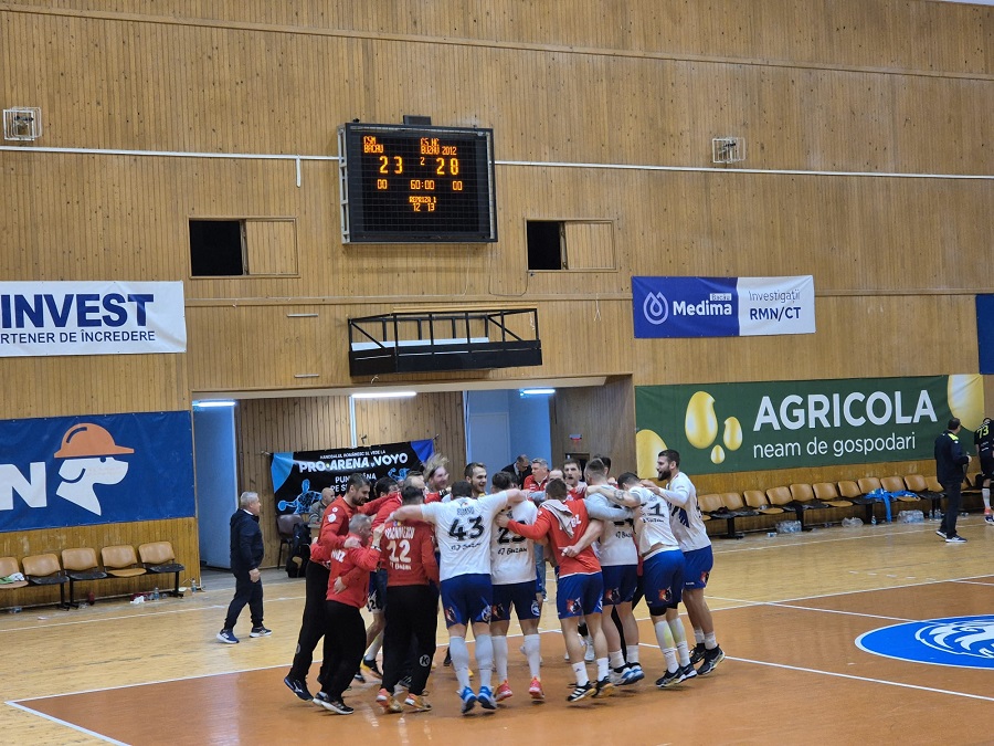 „Lupi”, în sferturile Cupei. HC  a trecut în optimi de Bacău