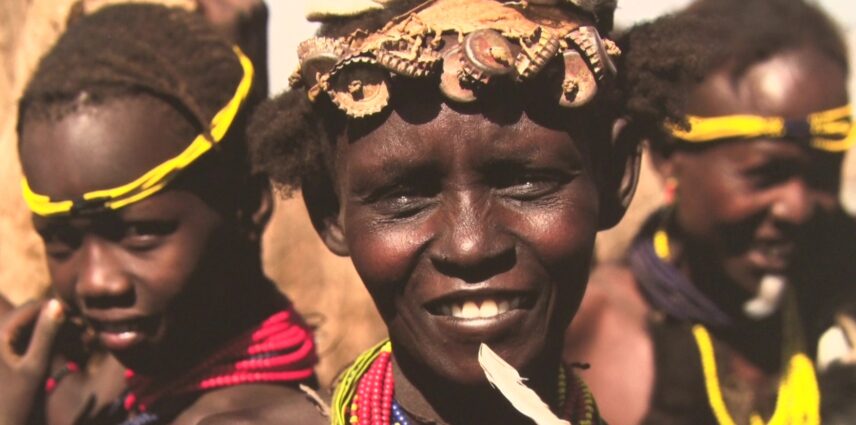 Expoziție eveniment: „Oamenii din Valea OMO, Etiopia”