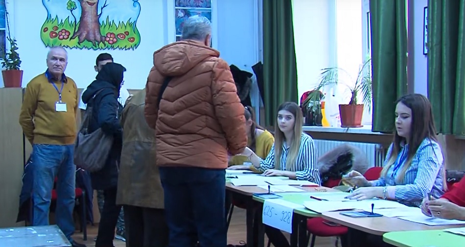 Duminică, ne alegem Preşedintele! Peste 365.000 de buzoieni cu drept de vot sunt aşteptaţi la urne