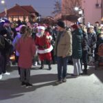 Cadouri pentru sute de copii, de la Moș Crăciun. A fost prezent la Târgul de Crăciun din Parcul „Brătianu”