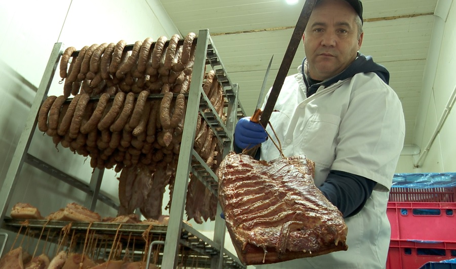 Dor de bucatele tradiționale. Pachete cu afumături pentru românii din Diaspora