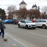 Sfaturi utile în prag de sezon rece. Șoferii, sfătuiți să schimbe pneurile de vară cu cele de iarnă