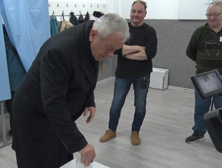 „Acum ori niciodată”. Primarul Toma a încurcat urnele