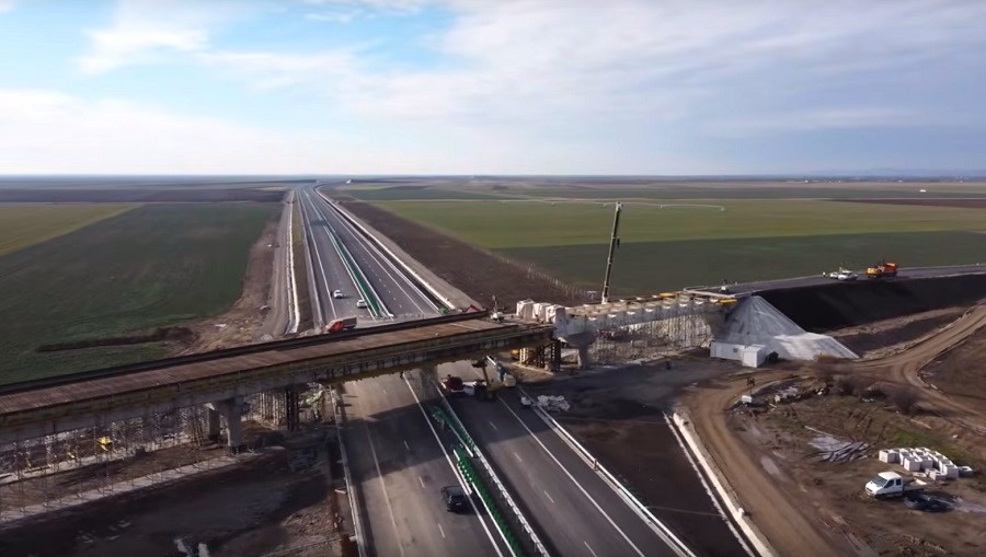 În linie dreaptă. Din martie, pe autostradă între Mizil și Pietroasele