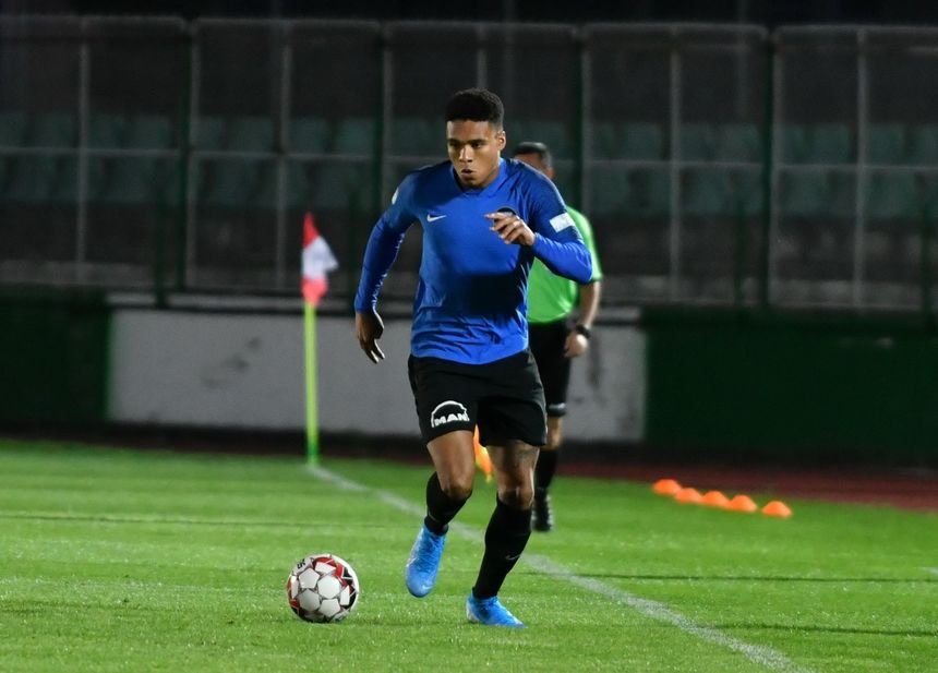 Bradley de Nooijer a semnat cu Gloria. Fostul elev al lui Gică Hagi, prezentat ieri