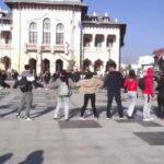 Hora Unirii în avans. Ieri s-a sărbătorit Mica Unire în Piața Daciei