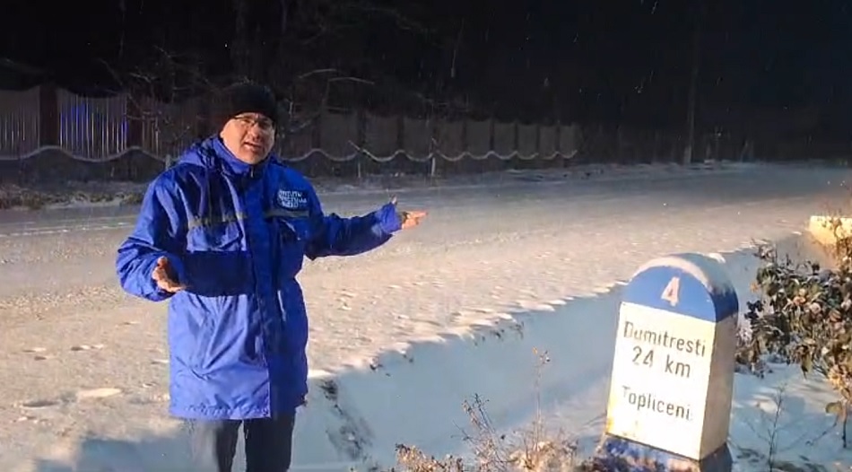 Deszăpezire cu probleme. Pe drumurile din zona Rm. Sărat s-a acționat cu întârziere