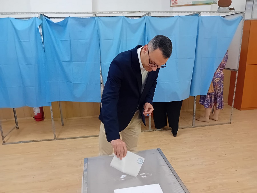 Reprezentații USR, Florin Drăgulin şi Marius Alecsandru la urne de dimineață