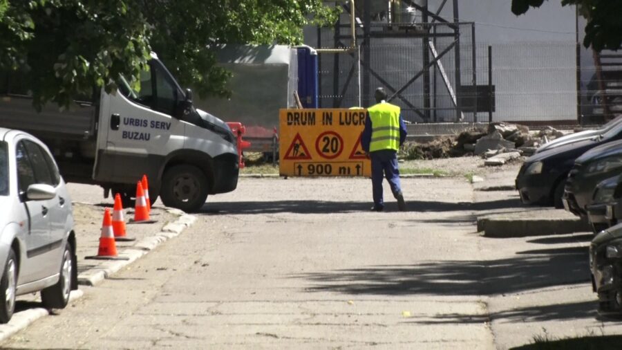Parcări moderne. Vor fi asfaltate odată cu  cartierul Crâng