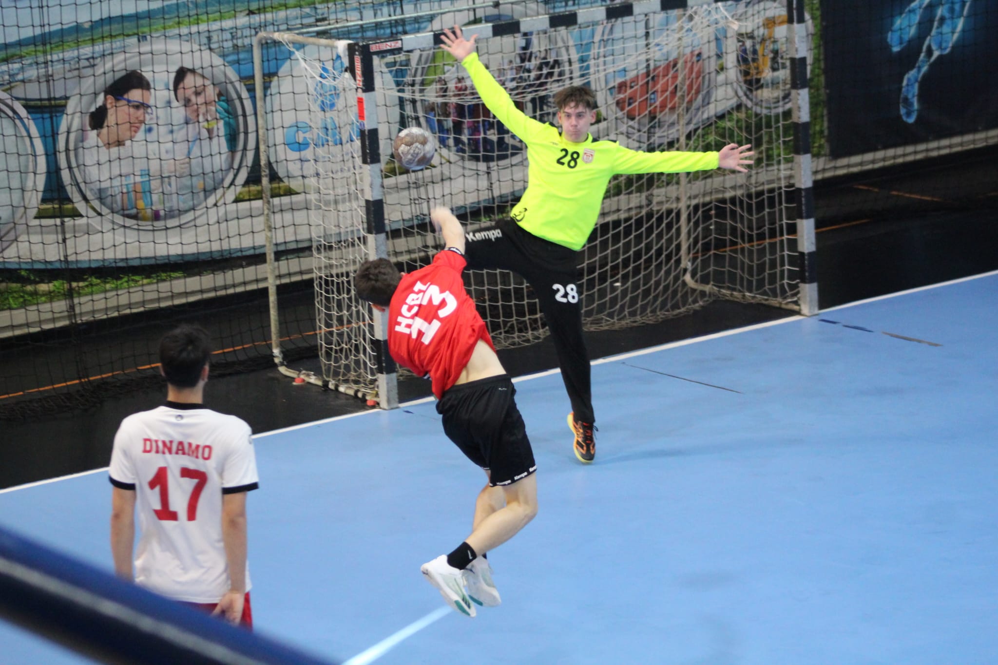 „Lupi” vs „Buldogi”. HC Buzău o bate pe Dinamo, la Turneul Final de Juniori 2