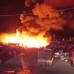 Incendiu de proporții. Focul a izbucnit la un depozit de mase plastice și cartoane