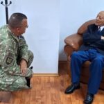 Omagiat la moment aniversar. Veteran de război, sărbătorit la împlinirea vârstei de 103 ani