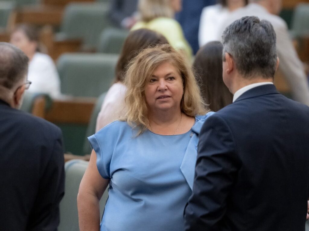 Senatorul buzoian Carmen Orban organizează masa rotundă „Natalitatea, încotro? Politici pentru viitor”