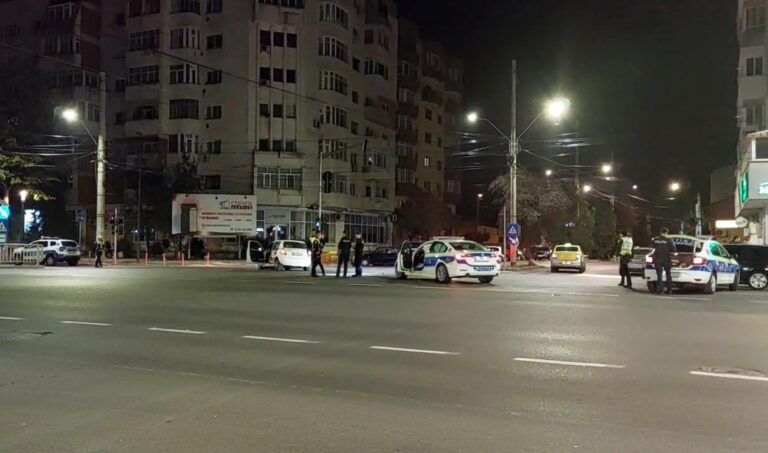(VIDEO) BMW al Poliției, accident pe bulevardul Unirii