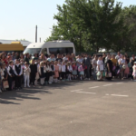 A sunat clopoțelul la Vernești. Emoții pentru copii, dar și pentru părinți
