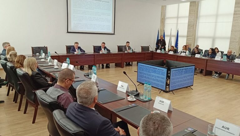 Premii de la CJ Buzău, pentru buzoienii merituoși. Proiect pilot la care pot contribui cu sugestii toți consilierii