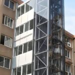 Proiect pentru seniori. Blocuri cu ascensoare exterioare