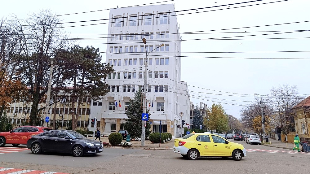 Disponibilizări la stat. Angajații prefecturilor, primii vizați de concedieri