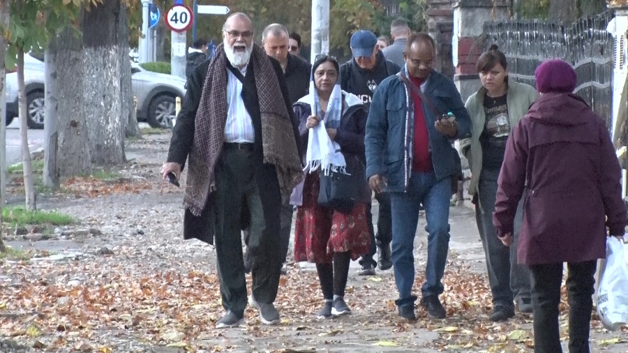 Oaspeți din India. Liceenii de la Arte s-au întâlnit cu artiști indieni