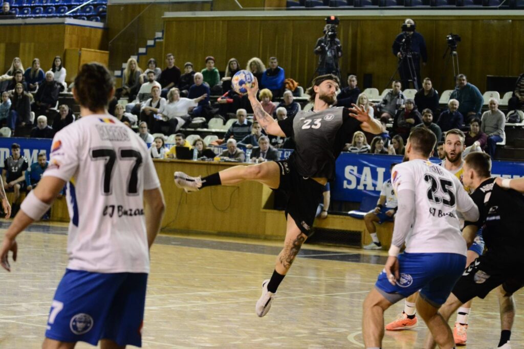 Surpriză neplăcută. HC Buzău a pierdut la Cluj, cu Universitatea