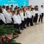 Vremea colindătorilor, la CJ Buzău. Colindele au răsunat și la sediul Companiei de Apă Buzău