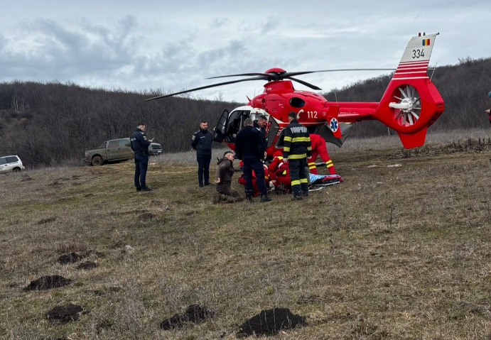 Incident grav pe Dealul Istrița. Un buzoian s-a împușcat în abdomen în timpul unei partide de vânătoare