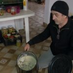 Înlocuită frecvent cu uleiul vegetal. Untura de porc râmâne ingredient de bază în gospodăriile rurale