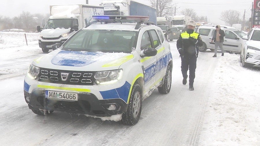 Județ blocat de viscol. Cel mai sever episod al iernii a făcut prăpăd în Buzău