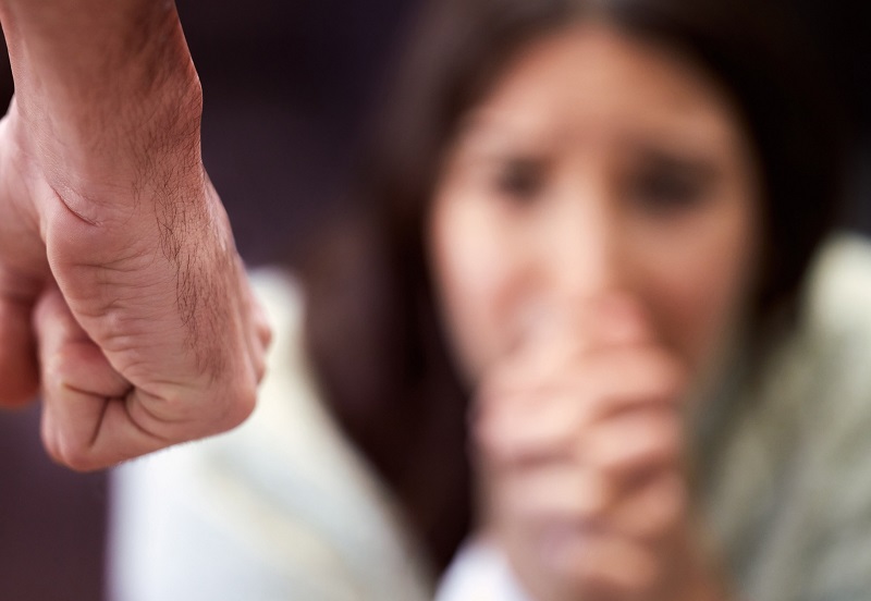 „Bătaia (nu) e ruptă din rai!”. Zilnic, poliția din Buzău intervine la 16 cazuri de violență domestică