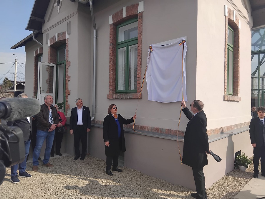 Inaugurare cu academicieni. A fost dezvelită placa de la Casa Grădinarului