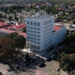 „Casa Albă”, renovată complet. Cea mai modernă clădire din județ nu are administrator!