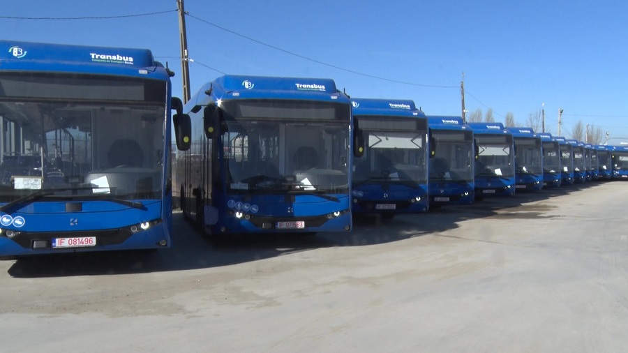 Autobuze la Smeeni. Localitatea ar putea rămâne fără autobuze TransBus