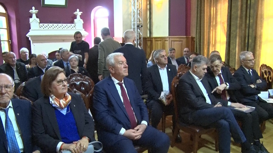 Salvarea patrimoniului. Două sute de obiecte de patrimoniu într-o carte