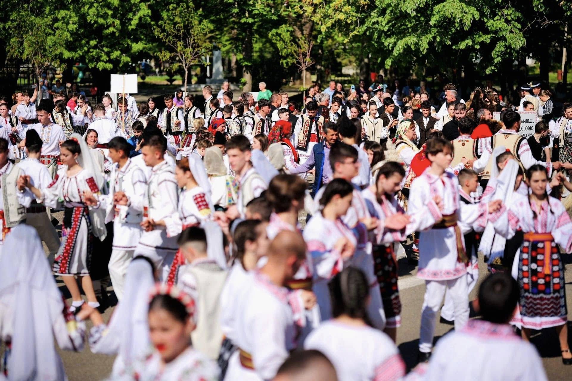 Nea Mărin revine la Râmnicu Sărat. Festival și paradă, în weekend