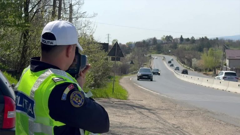 Radarele, scoase pe drumurile naţionale. „Vitezomanii”, în vizorul polițiștilor de la Rutieră