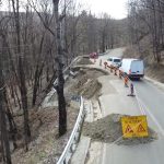 Trans-Cislău, avariat de ploi. Asfalt prăbușit pe o porțiune de aproape 100 de metri