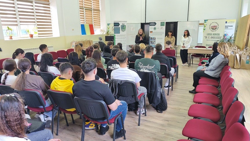 Proiect încheiat cu succes. Liceenii, pregătiți pentru viață prin proiectul „E OK să știi”