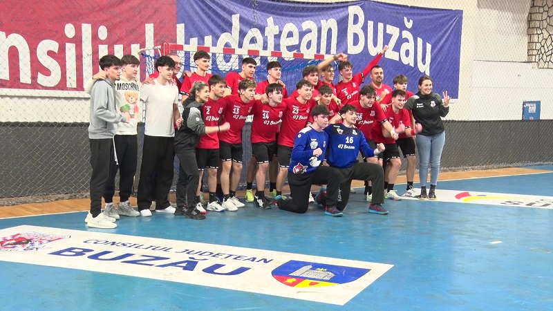 En fanfare! Juniorii de la HC, calificare la turneul final