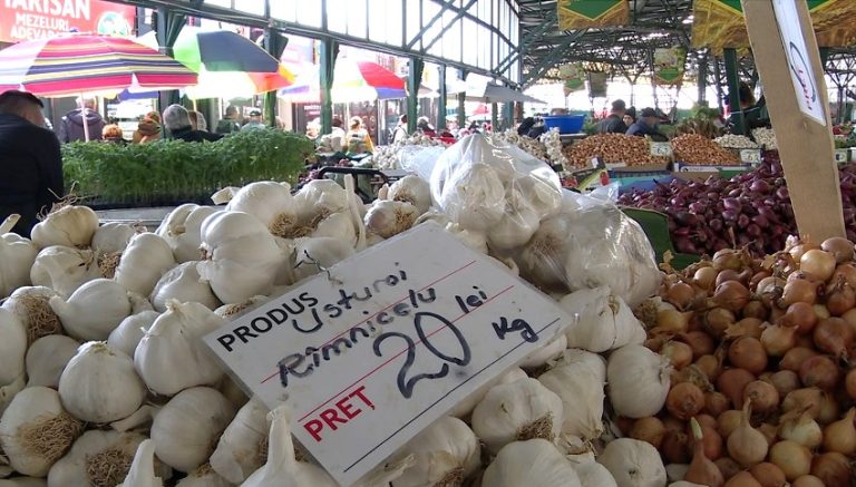 Usturoiul autohton, mai puțin și mai scump. Producătorii de usturoi cer reluarea sprijinului de la stat
