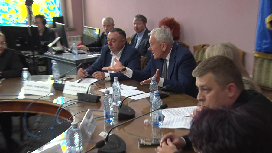 Surprize-surprize. Voturi contra regulilor știute