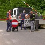 Drum județean închis. Sute de localnici, izolați de restul comunei Cislău