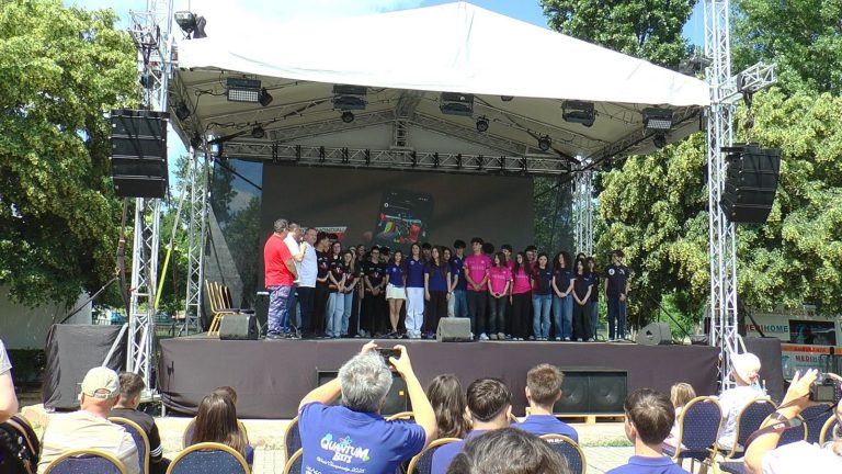 Performanță premiată. Bursă de 10.000 de lei pentru Heart of RoBots